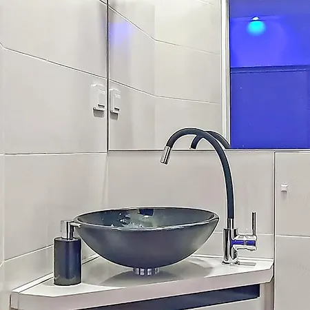 With Swimming Pool Дом отдыха Матульи