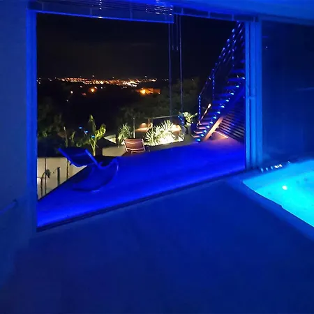 With Swimming Pool Матульи