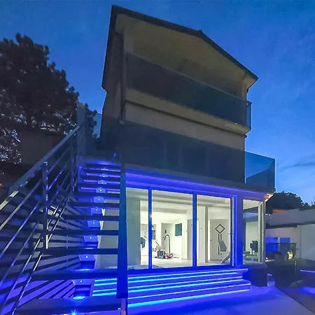 With Swimming Pool * Матульи