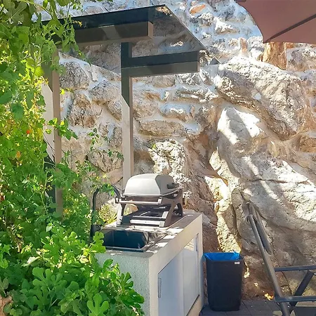 With Swimming Pool Дом отдыха