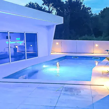 With Swimming Pool * Матульи