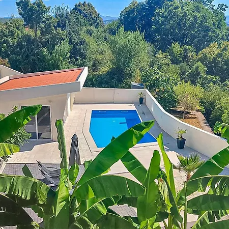 Дом отдыха With Swimming Pool *