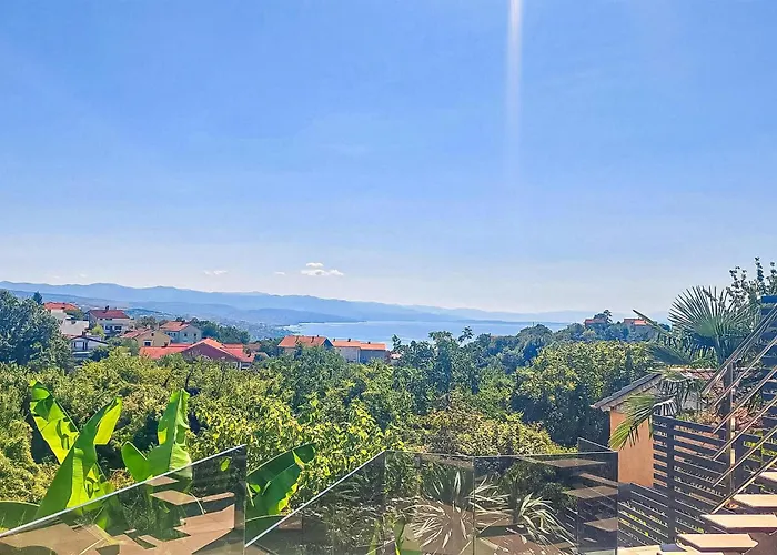 Semesterbostad With Swimming Pool