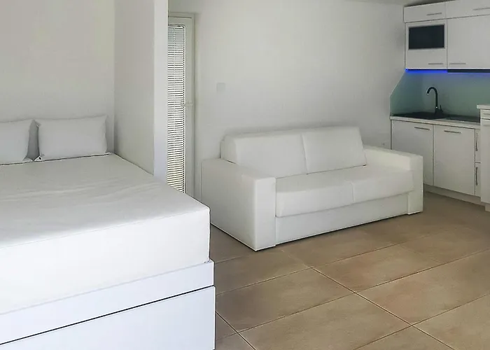 With Swimming Pool * 마툴지